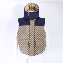 新品同様 現行品 グッチ GGキャンバス ダウン ベスト 取り外し可能 フード 付 アウター ジャケット 服 メンズ EHM 1205-H107【中古】のサムネイル