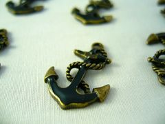 チャーム 錨いかりアンカー 金古美 10個 24mm ビーズクラブ