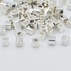 ビーズクラブ ロンデル メタルビーズ 四角 小 白銀 50個 2.5mm ブレスレット ネックレス 金具 金属ビーズ パーツ