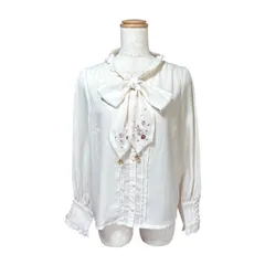 071 axes femme ブラウス F アイボリー リボン ボウタイ 花刺繍 パールボタン フリル 長袖 ガーリー フェミニン トップス Blouse Ribbon Embroidery
