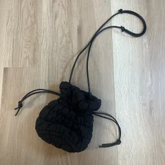 【227132】LOWRYS FARM ローリーズファーム  キルティング　ぷくぷく　巾着　ショルダーバッグ ブラック