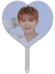 未開封 SEVENTEEN クリアポスター うちわ ウジ carat camp - メルカリ