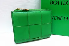 【228676】＜人気色＞ BOTTEGA VENETA ボッテガ ヴェネタ  マキシイントレチャート スモールカセット 二つ折りウォレット パラキート