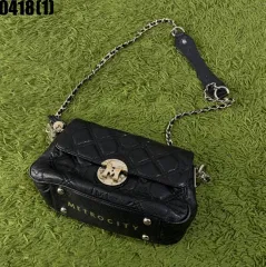 メトロシティ ブラック キルティング チェーンバッグ