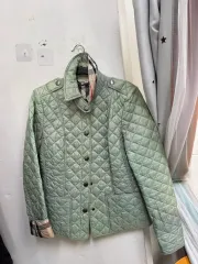 バーバリー キルティングアウター