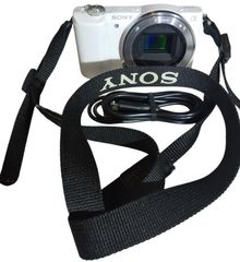 美品 SONY α5100 ILCE-5100 ミラーレス一眼 APS-C 2430万画素 Wi-Fi 自 