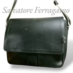 【MY0638】Salvatore Ferragamo サルヴァトーレ フェラガモ ショルダーバッグ メッセンジャー PVCレザー ブラック 黒 斜め掛け ビジネス