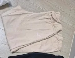 XS NIKE ジョガーパンツ ベージュ