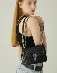 J.ESTINA JOELLE QUILTING SM チェーンショルダー BK バッグ
