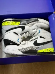 エアジョーダン レガシー 312 ロー 白 ブラック 蛍光 280