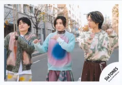 【中古】生写真(STARTO) SixTONES/京本大我・森本慎太郎・田中樹/横型・膝上/シングル「バリア」MV＆ジャケ写オフショット/公式生写真