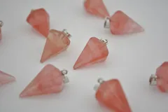 ビーズクラブ チェリークォーツ ペンダントトップ 角錐 銀 天然石 金具付 22mm 1個 パワーストーン