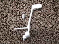 Triumph 純正 ブレーキペダル ASSY T2020129 - メルカリ