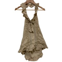 ワンダフルワールド美品フリル付きベージュノースリーブトップス 