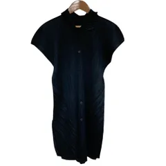 美品 PLEATS PLEASE ISSEY MIYAKE プリーツプリーズ イッセイミヤケ フレンチスリーブ フレアワンピース PP51-JT248 サイズ3 ブラック レディース 古着 中古 USEDのサムネイル