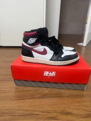 ナイキ エア ジョーダン1 ブラック/白