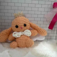 天使の羽をつけたオレンジのたれ耳うさぎのあみぐるみ ※ハンドメイド