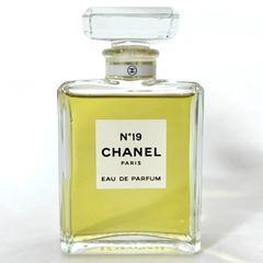 新品未使用 シャネルNo19プードレ オードパルファム 100ml - メルカリ