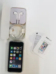 Apple iPod touch ブラック 本体 イヤフォン付きのサムネイル
