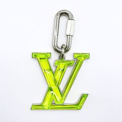 LOUIS VUITTON ビジューサック LVプリズム キーホルダー - メルカリ