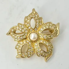Dior (ディオール） ブローチ　フラワーモチーフ　パール　ラインストーン　1981