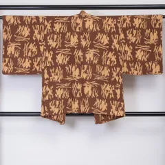 羽織 袷 身丈80cm 裄丈63cm 正絹 Sランク カジュアル Sサイズ 紐あり 創作柄 個性的 ポップ 茶系 GP 1232-06014