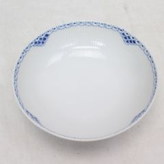 青い花模様の陶磁器ボウル 有田 深川製磁 - メルカリ