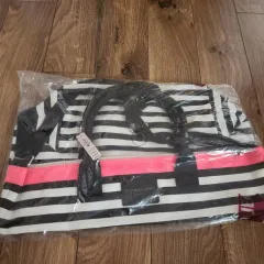 VS ヴィクトリアズ・シークレット ショルダーバッグ タグ付き新品