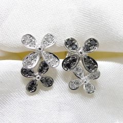 ポンテヴェキオ ブラックダイヤ 0.38ct バタフライ両耳ピアス K18WG 