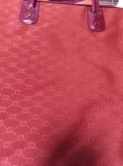 旅行バッグ