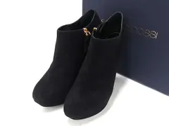 ■美品■ Sergio rossi セルジオロッシ スエード ヒール ショートブーツ 表記サイズ 39 (約26cm) 靴 レディース ブラック系 DM9182のサムネイル