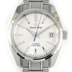 ヴァンクリーフ＆アーペル Van Cleef & Arpels 腕時計 ラ・コレクション 38101 ホワイトシェル文字盤 K18WG SS カーキ リザード レザーベルト クオーツアナログ 【箱・保付き】 【中古】 ヴァンクリーフ＆アーペル Van Cleef & Arpels 腕時計 ラ
