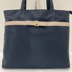 2018　tocco closet　トッコクローゼット　トートバッグ　ハンドバッグ　ネイビー　紺　リボン　無地　ナイロン　ポケット多数　レディース　シンプル　きれいめ　通勤　通学　仕事用バッグ　普段使いのサムネイル