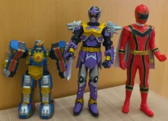 ★魔法戦隊マジレンジャー フィギュア 3体セット（マジレッド・ウルザード・トラベリオン）