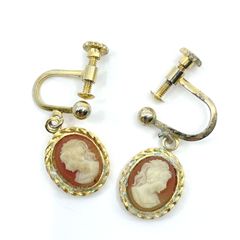 ⭐️美品⭐️K18 4.3gカメオデザイン イヤリング | Mercari