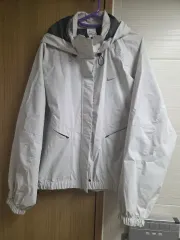 ナイキウィンドブレーカー レディース XL