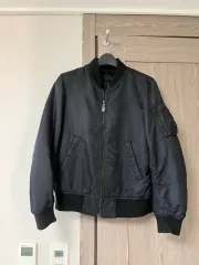 UNIQLO ブラック MA-1ジャケット