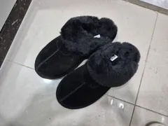 ブラックファースリッパ