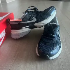 ナイキ v2k RUN ネイビー 260 新品