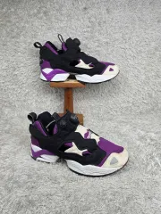 フリーユーズ245 リーボック インスタポンプ 東京 フューリー スニーカー