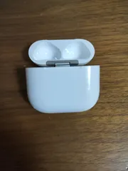（正規品）Apple AirPods 第4世代 充電ケースのみ ノイキャン無し