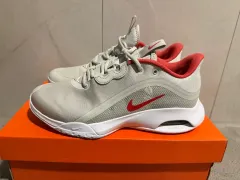 NIKE ナイキ エア マックス NIKE ナイキ靴 NIKE ナイキ スニーカー グレー / レッド 新品 レディース スニーカー 出品