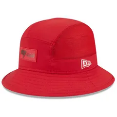 ニューエラ メンズ アクセサリー 帽子 Mens New Era Red Tampa Bay Buccaneers 2025 Sideline Bucket Hat Red レッド