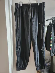 ナイキ ソロ スウッシュ トラックパンツ ブラック XXL