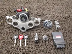 SR400 トップブリッジ イグナイター メインキーセット ▲B5792！タンクキャップ CDI イモビ RH03J ヤマハ 【 H329E 】 FI インジェクションのサムネイル