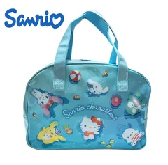 サンリオキャラクターズ 集合 (サックス) ボストン型 ビーチバッグ プールバッグ ハローキティ/ポムポムプリン/マイメロディ/シナモロール/ポチャッコ/ハンギョドン 推しキャラ キャラクターグッズ (BSC2-2700)