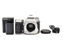 5,395ショット PENTAX K-3 完動極美品＋18-135mmレンズ付き - メルカリ