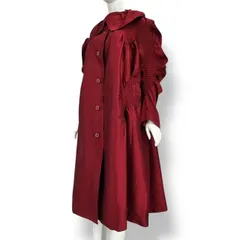 極美品 ISSEY MIYAKE イッセイミヤケ コート 3Dデザイン プリーツ レッド サイズ2のサムネイル
