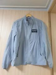 モンベル ウィンドブレーカー