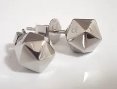 【美品】Calvin Klein カルバンクライン ピアス ロゴ シルバーカラーのサムネイル